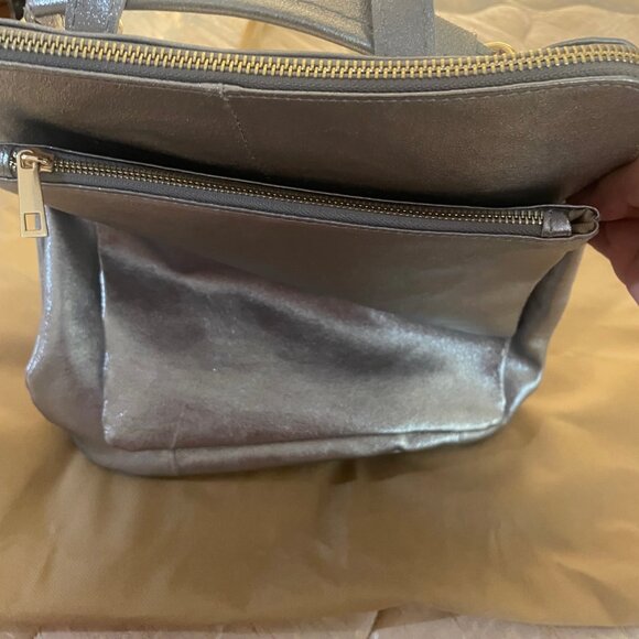 New! Sostter Silver Metallic Leather Luxury Backpack - Picture 5 of 11